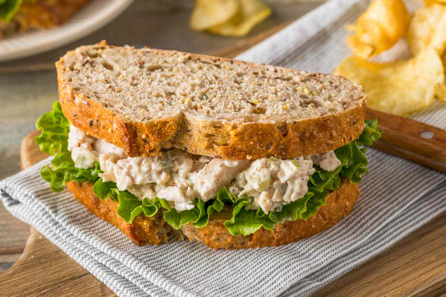 Comment préparer la meilleure salade de poulet selon 4 experts