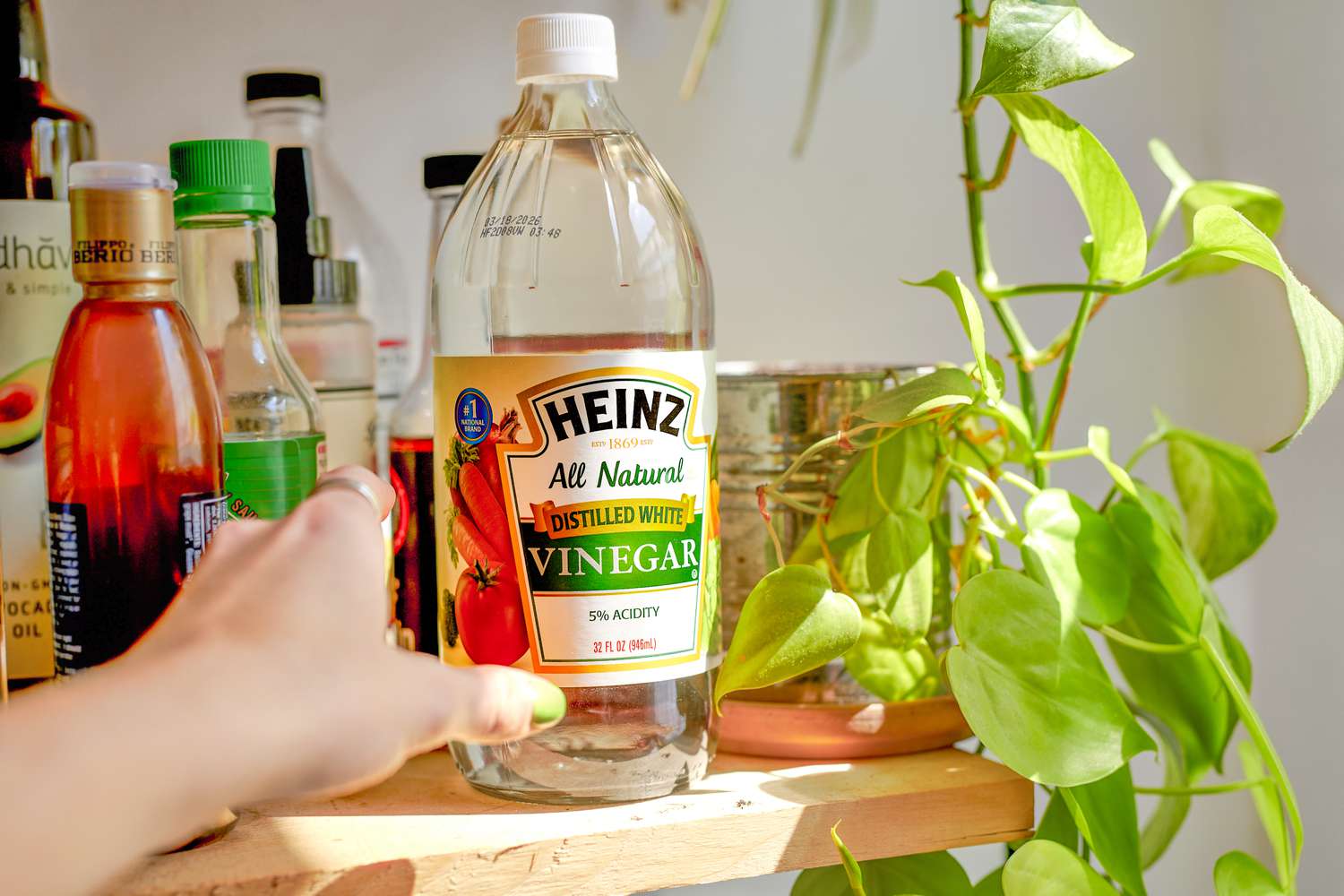 7 choses à ne jamais nettoyer avec du vinaigre, selon un expert