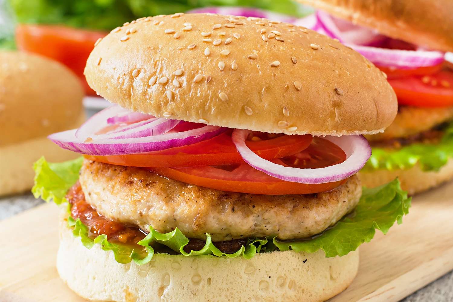 Comment garder les hamburgers de dinde moelleux selon un Grillmaster