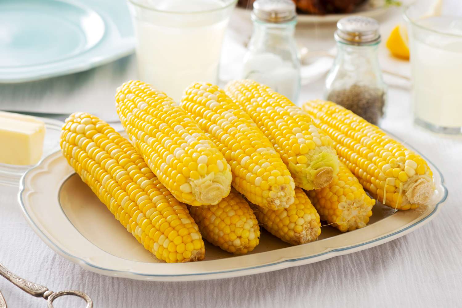 La meilleure manière de préparer du maïs sur le cob, selon un chef