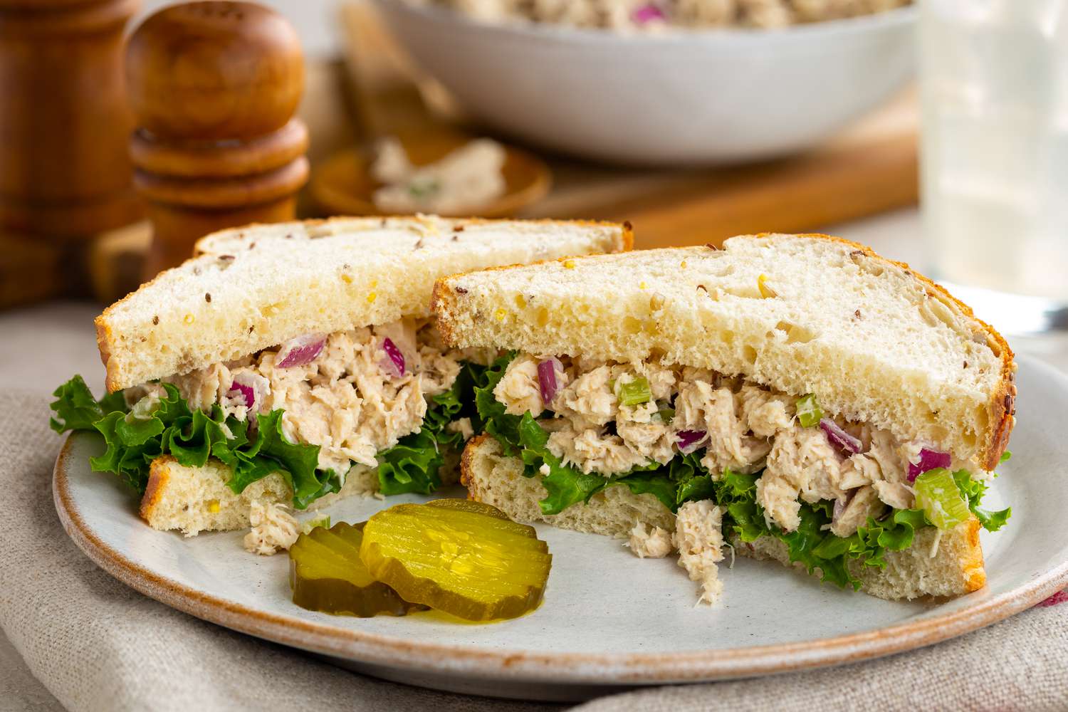 Une mise à niveau d'un ingrédient pour améliorer une salade de thon
