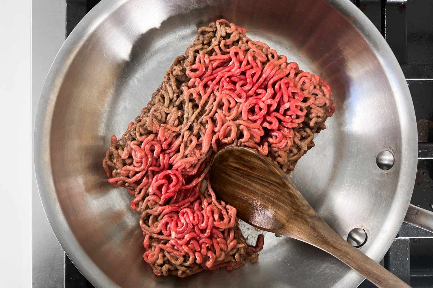Est-il safe de consommer du bœuf haché devenu gris ?