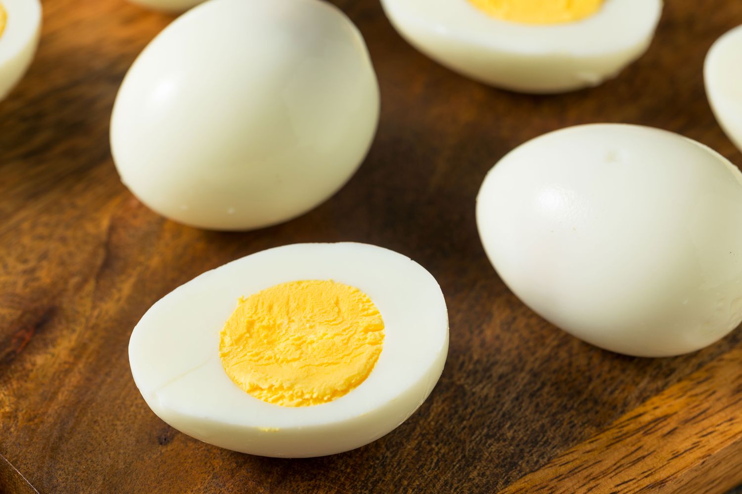 Demande à 5 producteurs d'œufs leur meilleure méthode pour les durs
