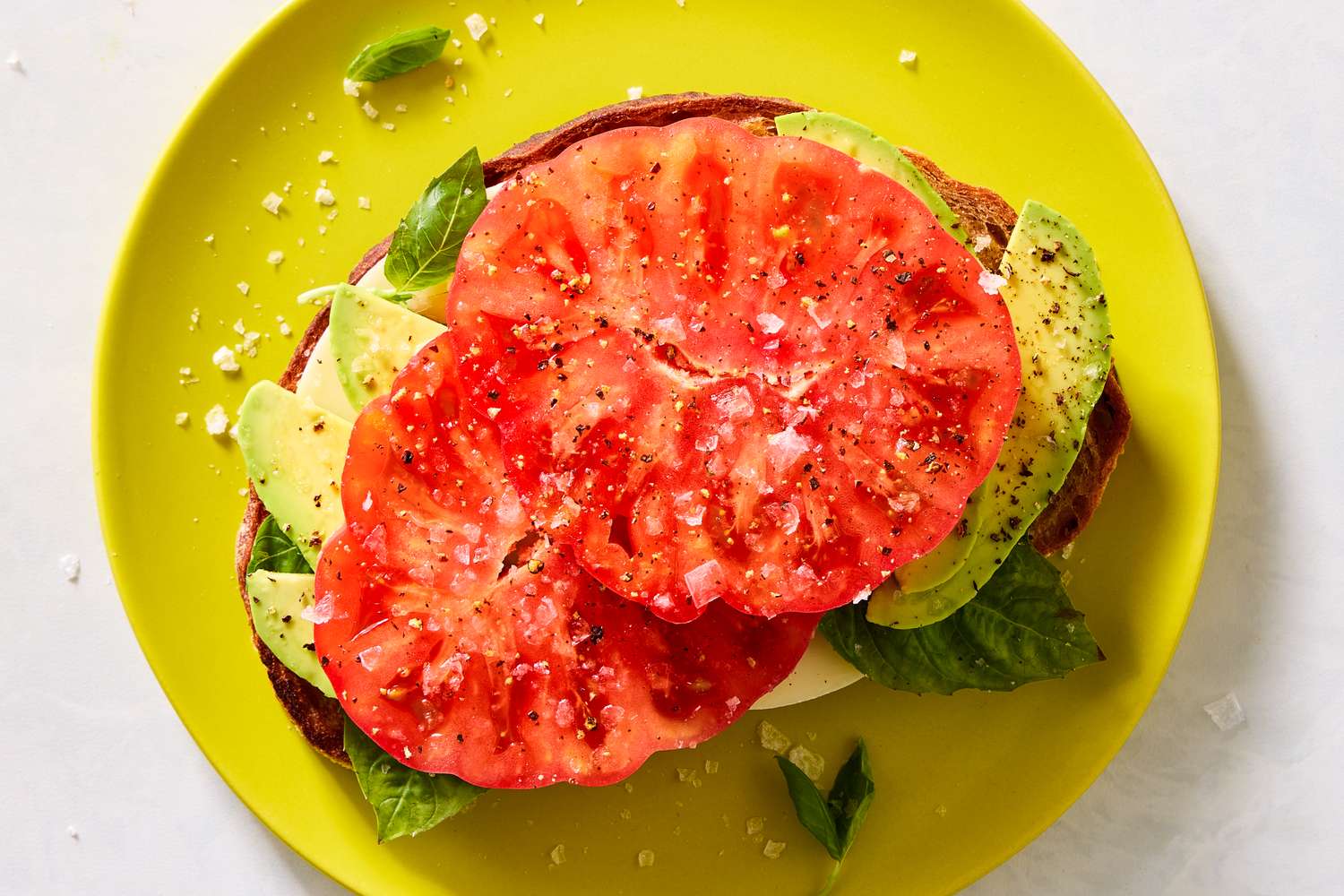 Mon sandwich aux tomates préféré se prépare en 3 minutes.