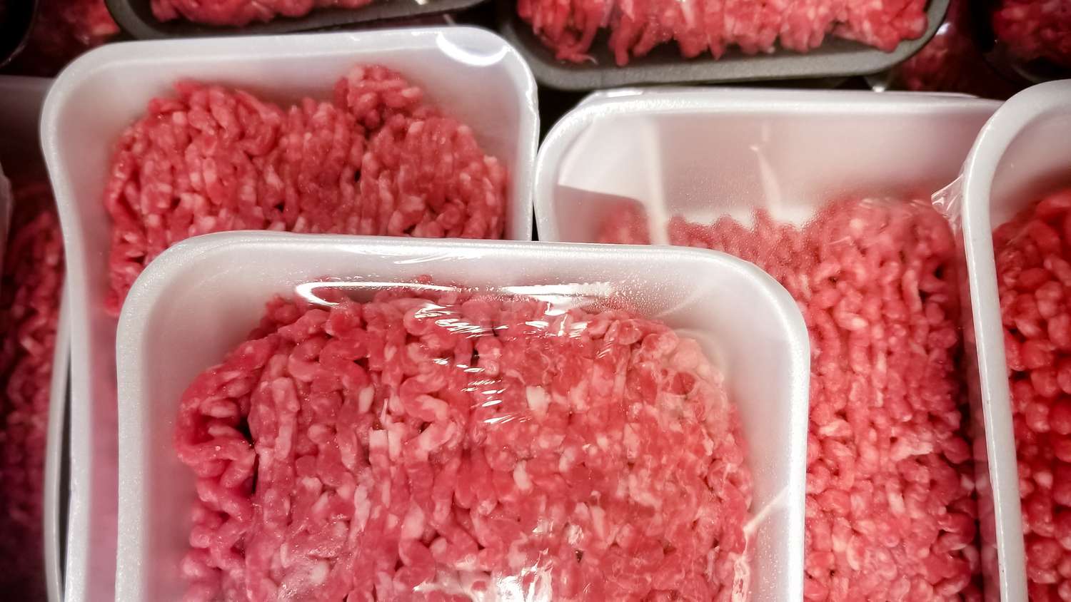 Quel est ce coussin absorbant dans mon emballage de viande ?