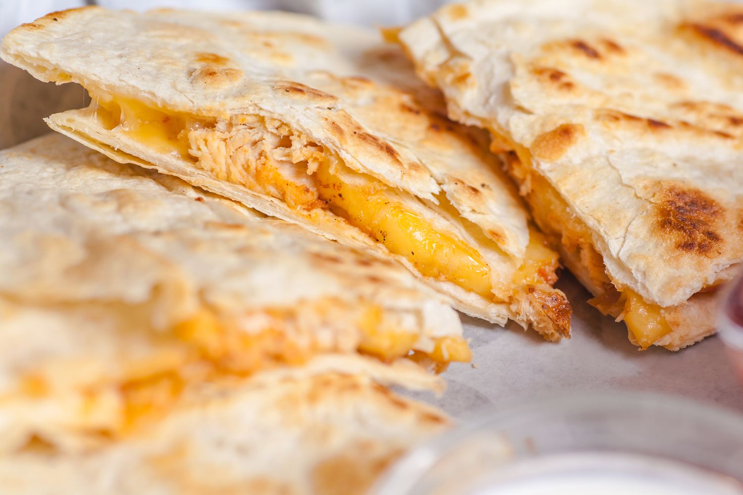 Une astuce avec un ingrédient pour améliorer le goût des quesadillas