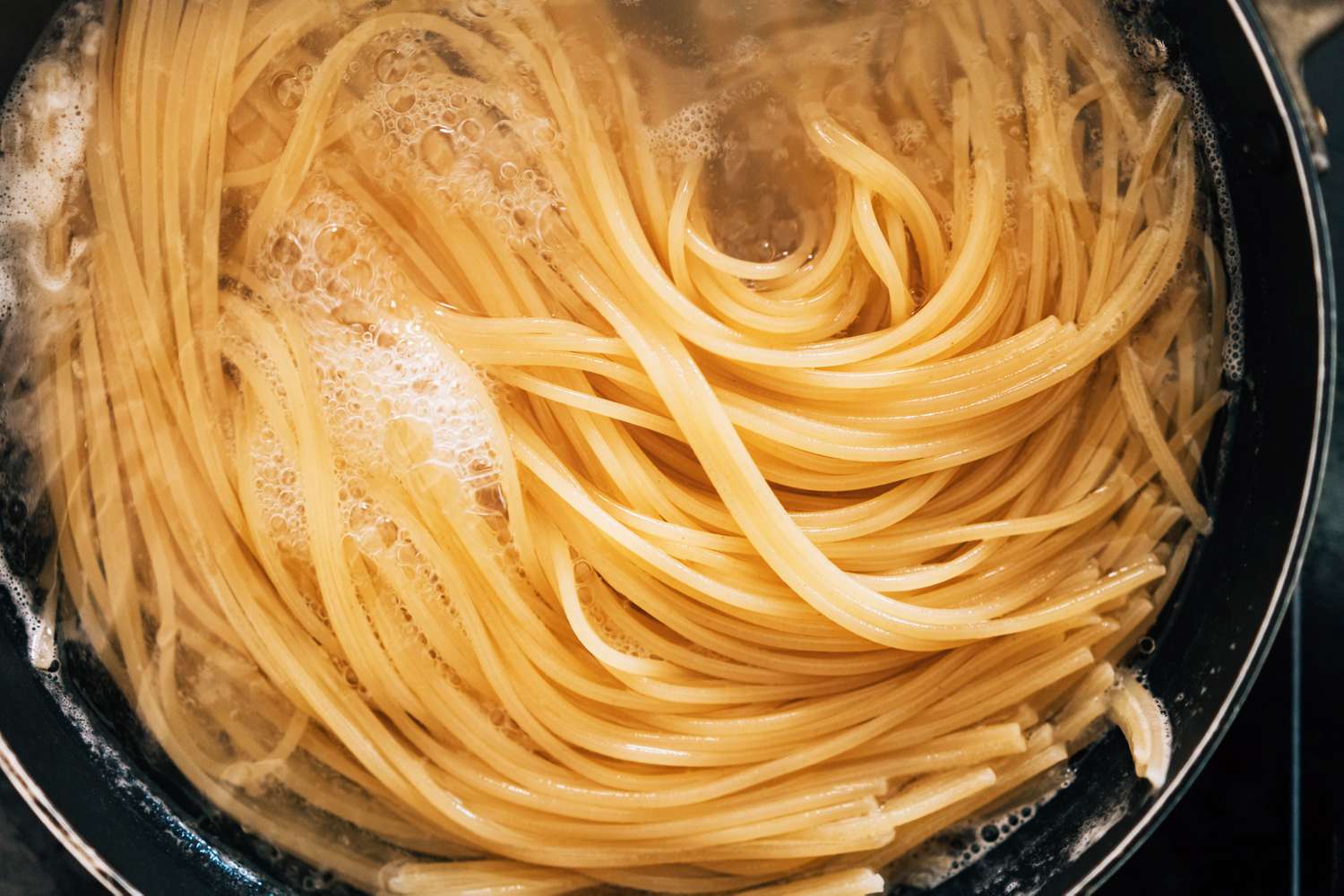 J'ai demandé à 3 chefs comment réussir des pâtes parfaites en suivant 2 règles simples