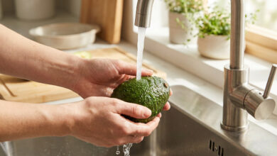 Photo of Laver un avocat : l’avis d’un expert en science alimentaire